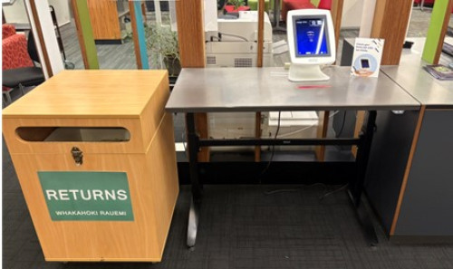 Library returns desk